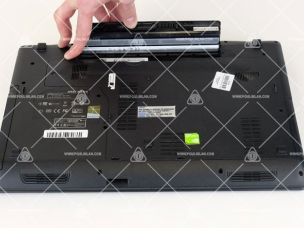 تعویض باتری MSI GP60 2PE Leopard