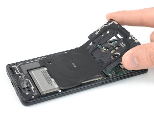 تعویض صفحه نمایش سامسونگ گلکسی S9 پلاس