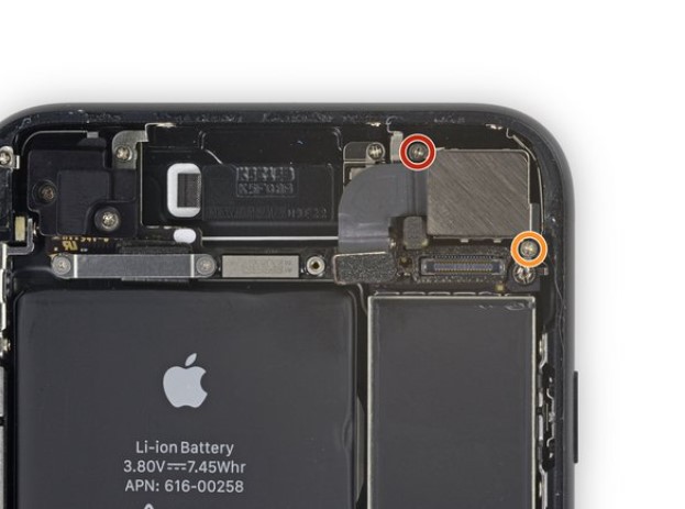 تعمیر دوربین اصلی iPhone 7