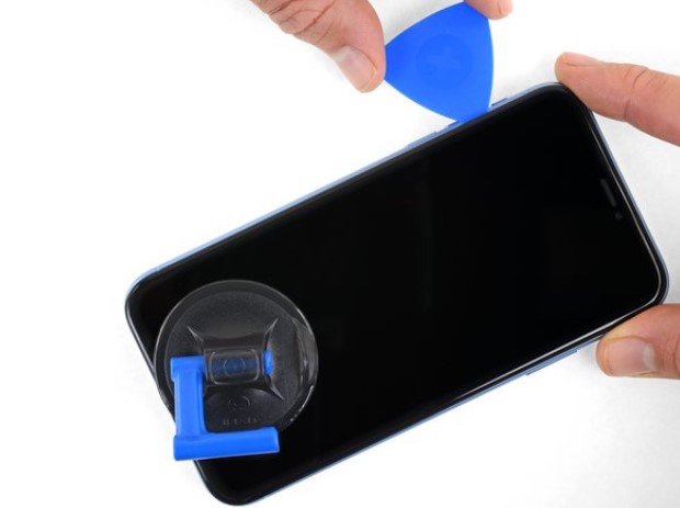 باز کردن پنل جلو آیفون XR